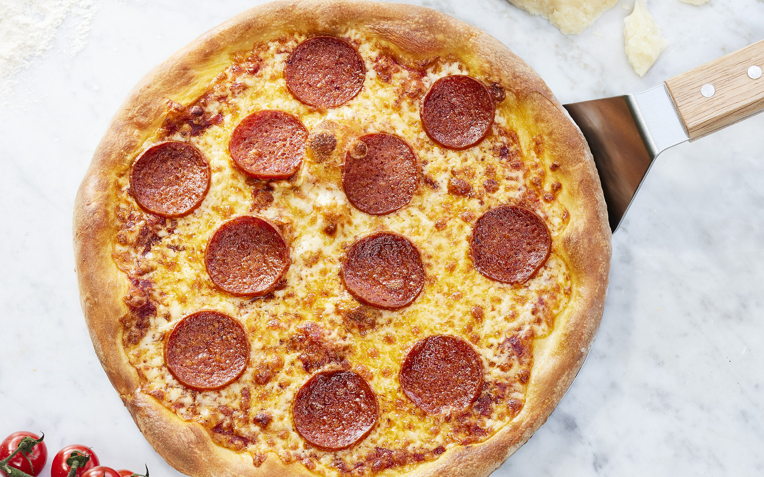 MES01148PIZZA Pepperoni Pizza_0103 Pizza dough english pubs